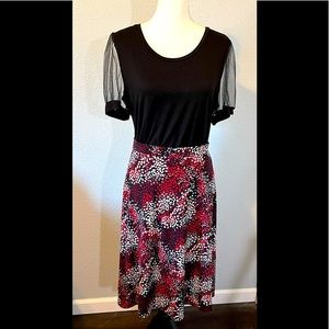 Like New Dot Pattern Skirt